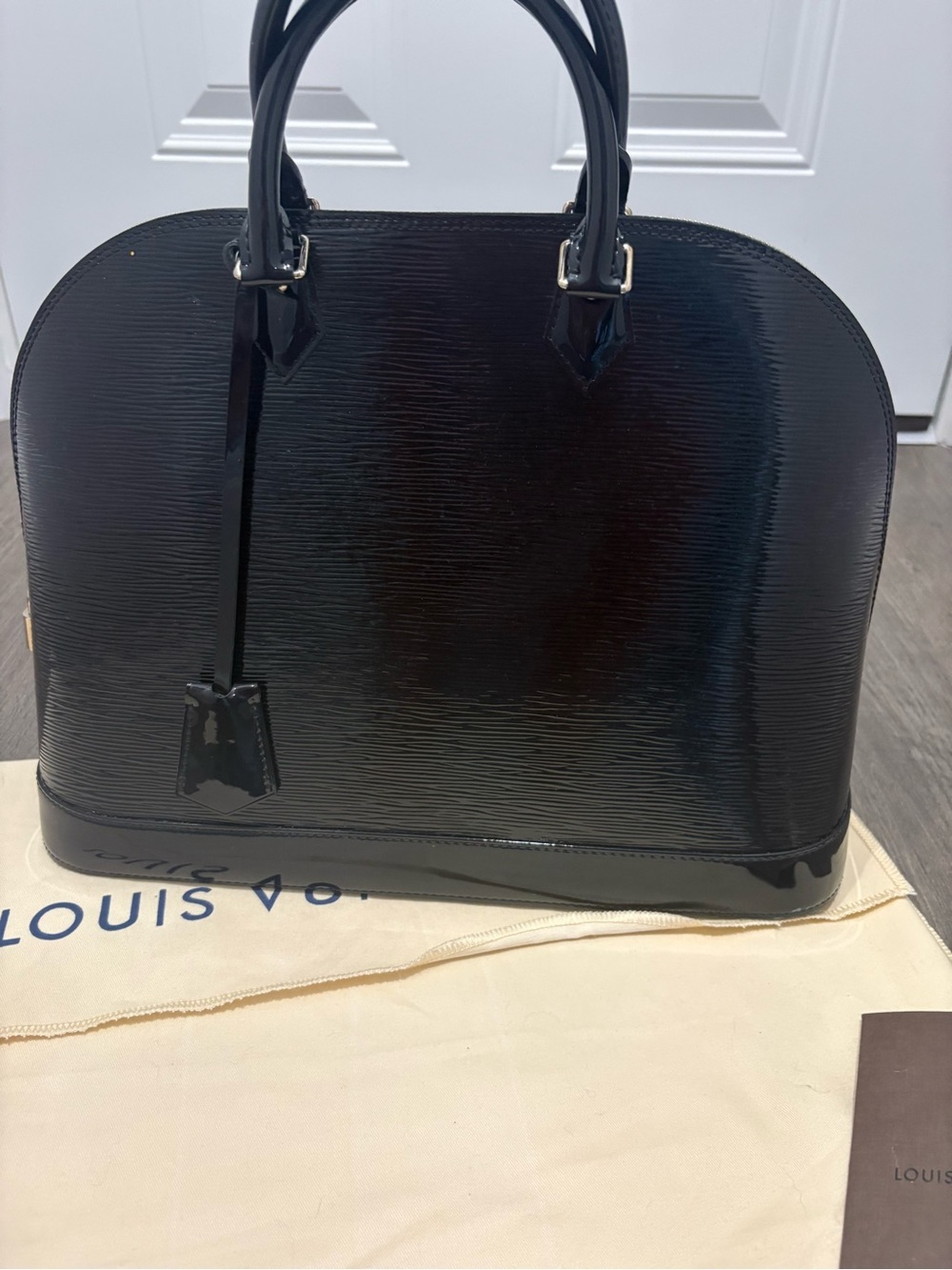 Louis Vuitton Alma GM Epi Noir Electric Patent Trim Satchel - Exceptional